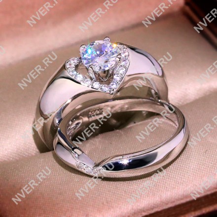 Винтажное обручальное кольцо с серым камнем